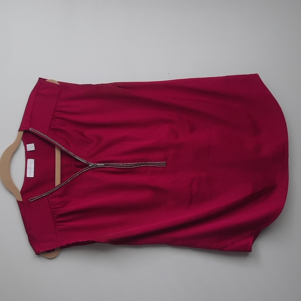 New York & Co Fushia sz S half zip Blouse